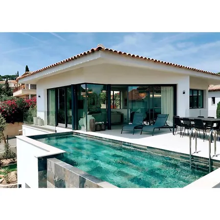 פארק נופש Maison D'ete Avec Vue Sur La En Saint-maxim *