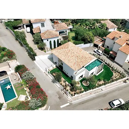 Vakantiepark Maison D'ete Avec Vue Sur La En Saint-maxim Sainte-Maxime