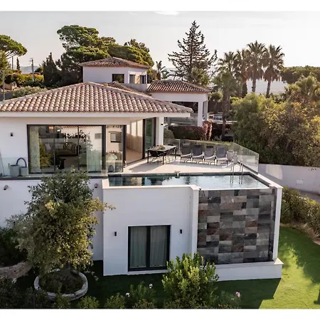 Vakantiepark Maison D'ete Avec Vue Sur La En Saint-maxim